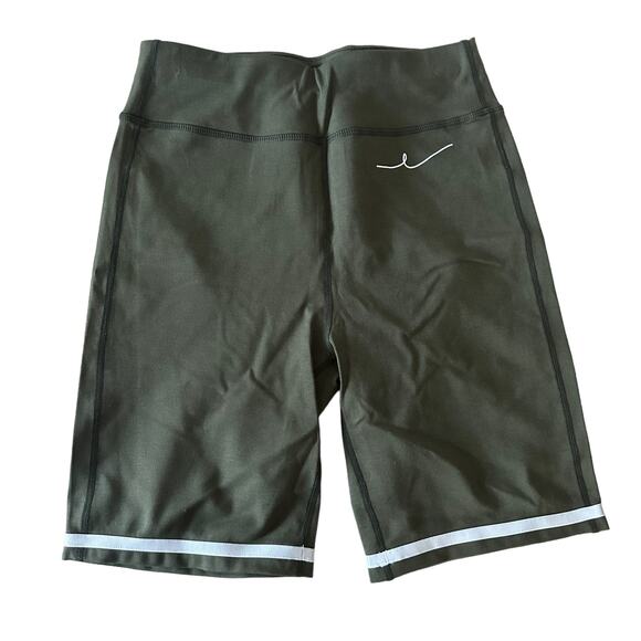 NEW By Egreis Green Bye Signature Biker Shorts Size Medium - Picture 1 of 8